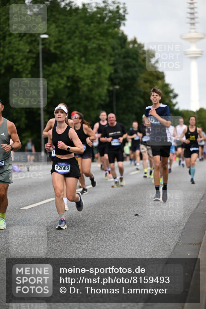 29.06.2025 - hella hamburg halbmarathon Dr. Thomas Lammeyer http://msf.ph/oto/8159493 29.06.2025 10:08:30 Kennedybrücke 1032, 1161, 1367, 1377, 1674, 2011, 2979, 3413, 3488, 4488, 4904, 5354, 5363, 5365, 5976, 6706, 6709, 10213, 10756, 10962 meine-sportfotos.de