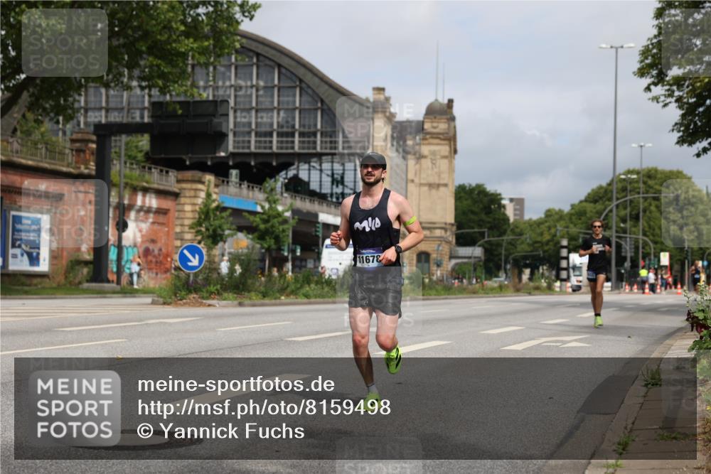 29.06.2025 - hella hamburg halbmarathon Yannick Fuchs http://msf.ph/oto/8159498 29.06.2025 10:19:47 20KM 2892, 5612, 7142, 7855, 11678, 14506, 16361, 17752, 18695, 18740 meine-sportfotos.de