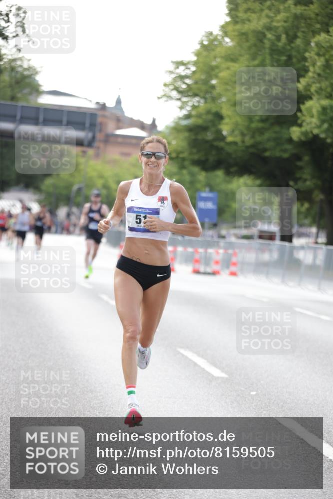 29.06.2025 - hella hamburg halbmarathon Jannik Wohlers http://msf.ph/oto/8159505 29.06.2025 09:39:14 Lombardsbrücke 51, 6699, 11342, 13016, 14932, 15166, 16548, 18694, 18848, 19108 meine-sportfotos.de