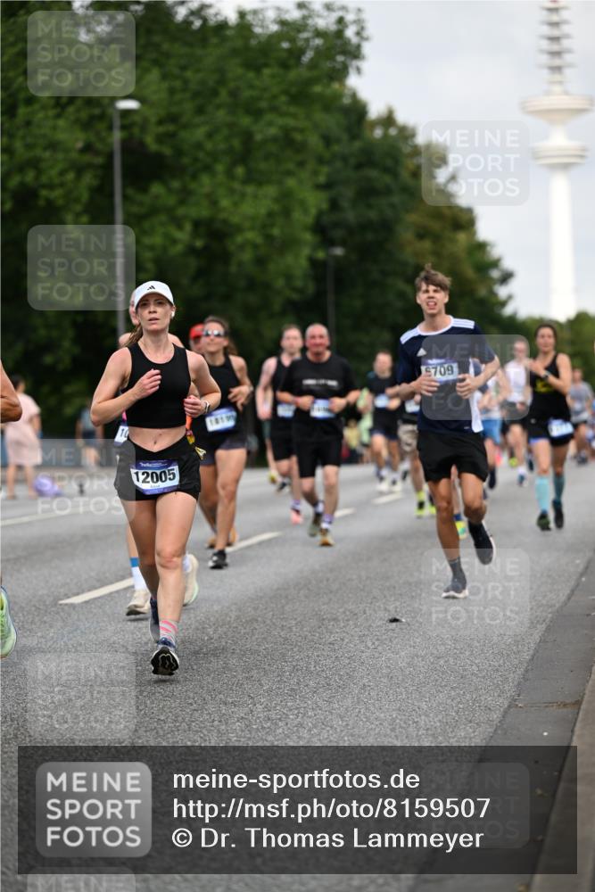 29.06.2025 - hella hamburg halbmarathon Dr. Thomas Lammeyer http://msf.ph/oto/8159507 29.06.2025 10:08:30 Kennedybrücke 1032, 1161, 1367, 1377, 1674, 2011, 2979, 3413, 3488, 4488, 4904, 5354, 5363, 5365, 5976, 6706, 6709, 10213, 10756, 10962 meine-sportfotos.de