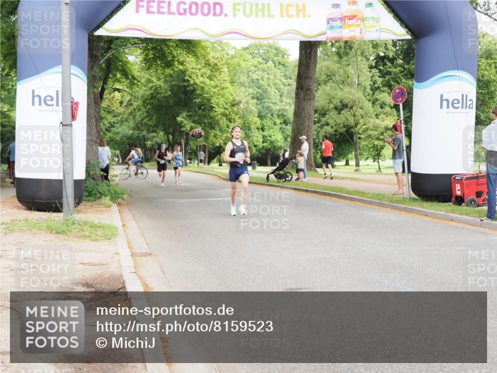 29.06.2025 - hella hamburg halbmarathon MichiJ http://msf.ph/oto/8159523 29.06.2025 10:10:06 Zwischen KM18-KM19 4524 meine-sportfotos.de