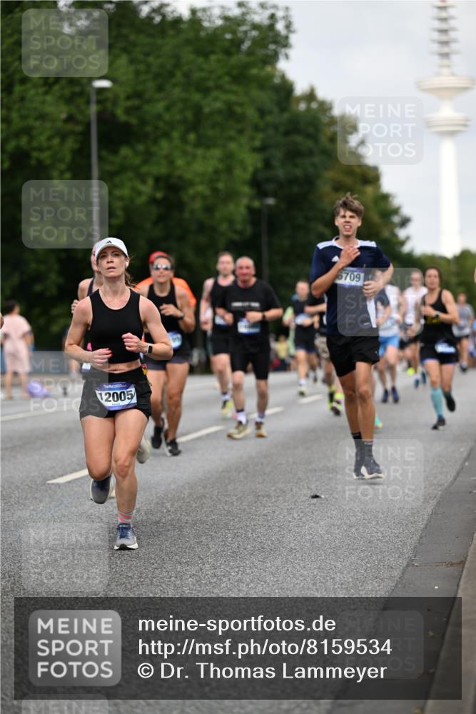 29.06.2025 - hella hamburg halbmarathon Dr. Thomas Lammeyer http://msf.ph/oto/8159534 29.06.2025 10:08:31 Kennedybrücke 1032, 1161, 1367, 1377, 1674, 2011, 3413, 3488, 4488, 4904, 5354, 5363, 5365, 5976, 6706, 6709, 10213, 10756, 10962 meine-sportfotos.de