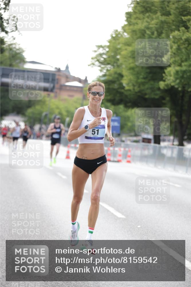 29.06.2025 - hella hamburg halbmarathon Jannik Wohlers http://msf.ph/oto/8159542 29.06.2025 09:39:15 Lombardsbrücke 51, 6699, 11342, 13016, 14932, 15166, 16548, 18848, 19108 meine-sportfotos.de