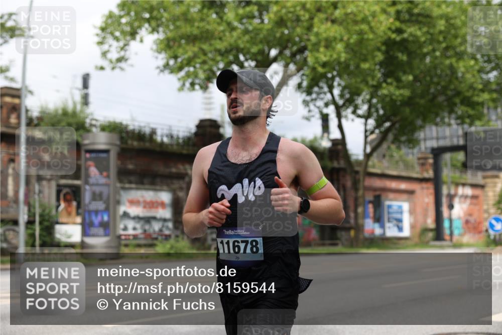 29.06.2025 - hella hamburg halbmarathon Yannick Fuchs http://msf.ph/oto/8159544 29.06.2025 10:19:48 20KM 1241, 2892, 5612, 7142, 7855, 11678, 13872, 14506, 16361, 17752, 18695, 18740 meine-sportfotos.de
