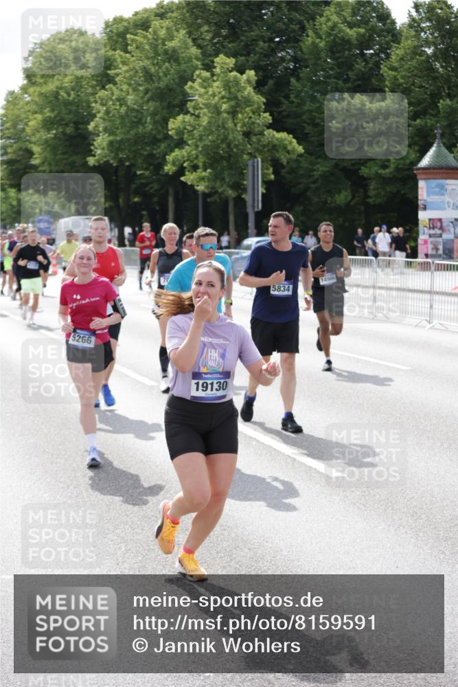 29.06.2025 - hella hamburg halbmarathon Jannik Wohlers http://msf.ph/oto/8159591 29.06.2025 10:18:24 Lombardsbrücke 1349, 1521, 2781, 2821, 3529, 3591, 3592, 3631, 4718, 4802, 5049, 5264, 5266, 5834, 5910, 6413, 7051, 7121, 7214, 7252, 8665, 8780, 9272, 9276, 9505, 9549, 10467, 10502, 10816, 10856, 11020, 12239, 12347, 12890, 13464, 14247, 14294, 14532, 14627, 14760, 14966, 14967, 15138, 15208, 15402, 15657, 15749, 15881, 16196, 17027, 17030, 17052, 17490, 17567, 18246, 18336, 18456, 18519, 19010 meine-sportfotos.de