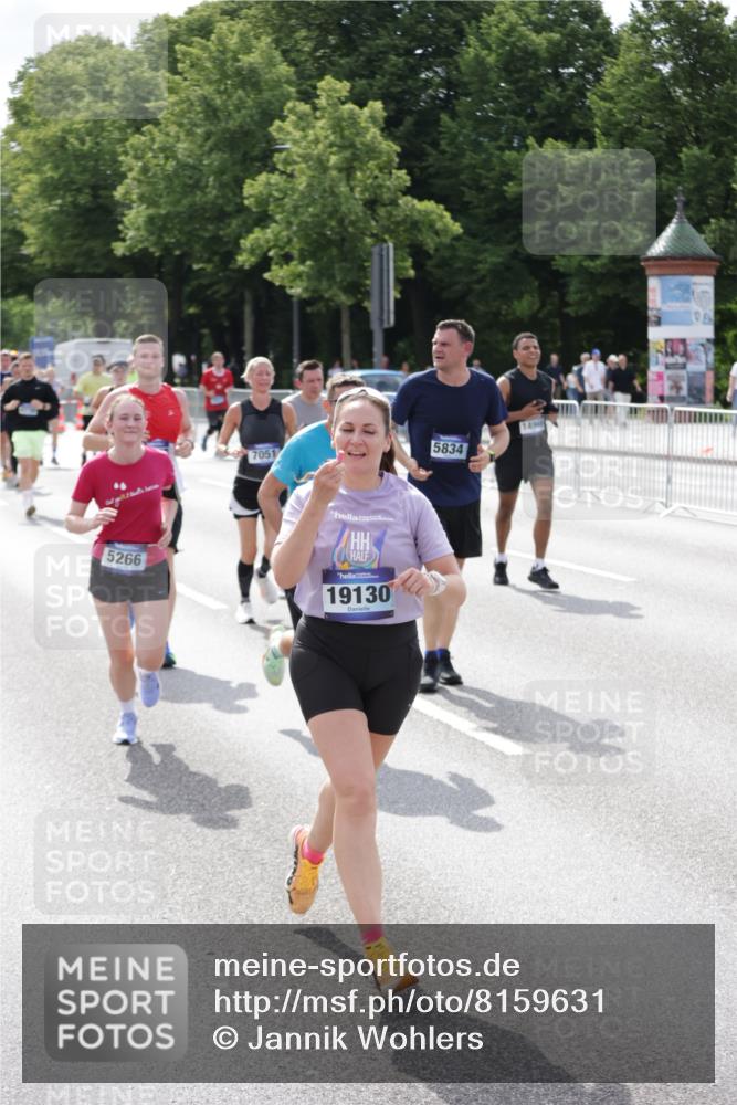 29.06.2025 - hella hamburg halbmarathon Jannik Wohlers http://msf.ph/oto/8159631 29.06.2025 10:18:24 Lombardsbrücke 1349, 1521, 2781, 2821, 3529, 3591, 3592, 3631, 4718, 4802, 5049, 5264, 5266, 5834, 5910, 6413, 7051, 7121, 7214, 7252, 8665, 8780, 9272, 9276, 9505, 9549, 10467, 10502, 10816, 10856, 11020, 12239, 12347, 12890, 13464, 14247, 14294, 14532, 14627, 14760, 14966, 14967, 15138, 15208, 15402, 15657, 15749, 15881, 16196, 17027, 17030, 17052, 17490, 17567, 18246, 18336, 18456, 18519, 19010 meine-sportfotos.de