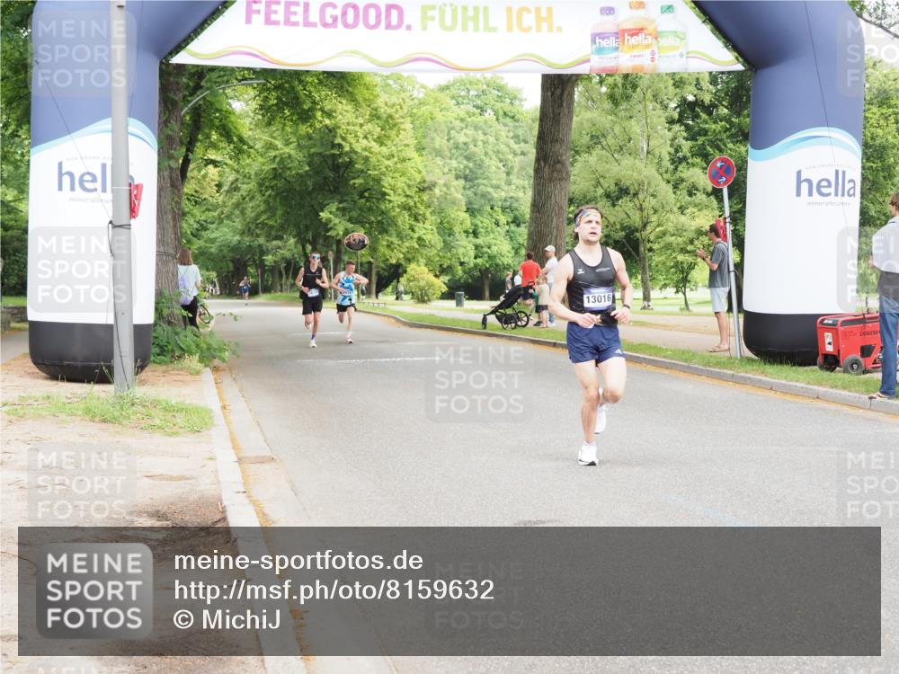 29.06.2025 - hella hamburg halbmarathon MichiJ http://msf.ph/oto/8159632 29.06.2025 10:10:07 Zwischen KM18-KM19  meine-sportfotos.de