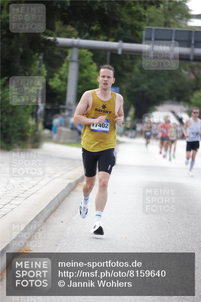29.06.2025 - hella hamburg halbmarathon Jannik Wohlers http://msf.ph/oto/8159640 29.06.2025 09:39:18 Lombardsbrücke 51, 6699, 11342, 11678, 13016, 14932, 15166, 16548, 17402, 18848, 19108 meine-sportfotos.de