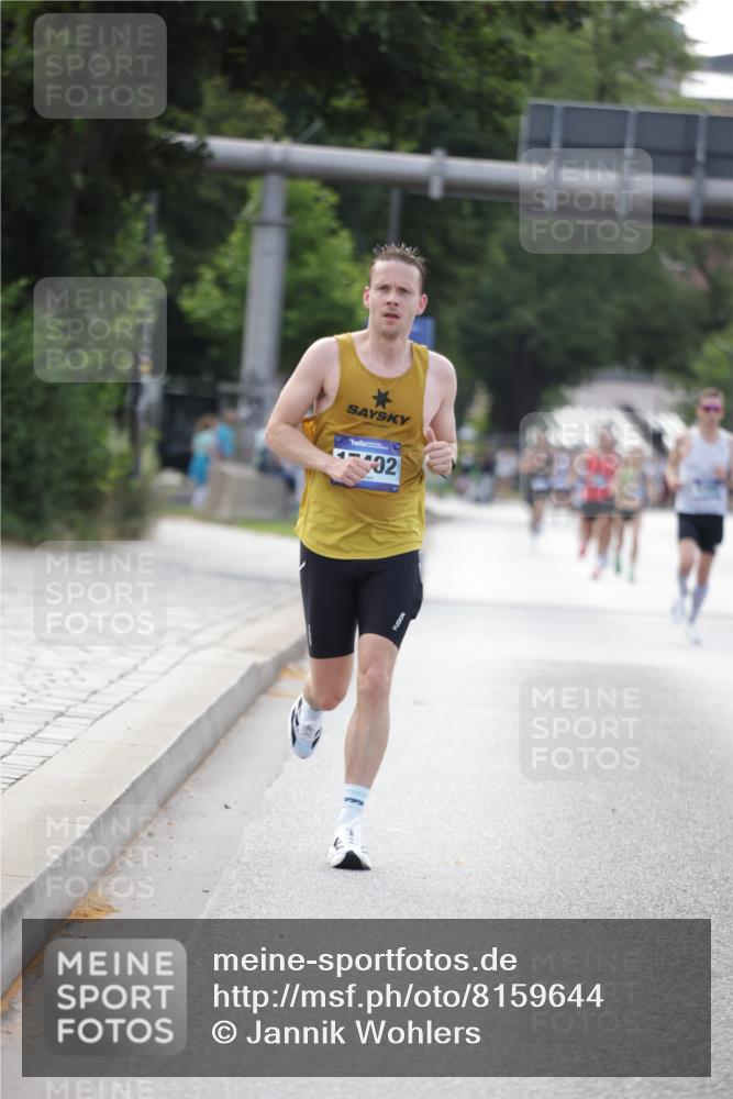29.06.2025 - hella hamburg halbmarathon Jannik Wohlers http://msf.ph/oto/8159644 29.06.2025 09:39:18 Lombardsbrücke 51, 6699, 11342, 11678, 13016, 14932, 15166, 16548, 17402, 18848, 19108 meine-sportfotos.de