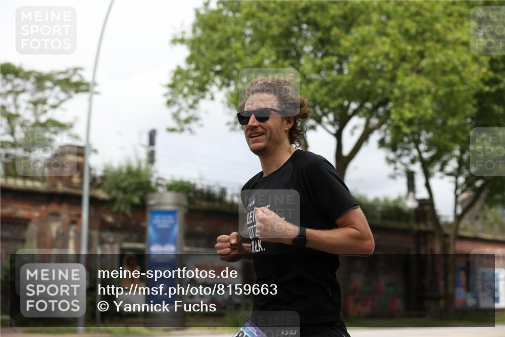29.06.2025 - hella hamburg halbmarathon Yannick Fuchs http://msf.ph/oto/8159663 29.06.2025 10:19:52 20KM 1241, 2892, 5612, 7142, 7855, 11678, 13872, 14506, 16361, 17752, 18695, 18740 meine-sportfotos.de