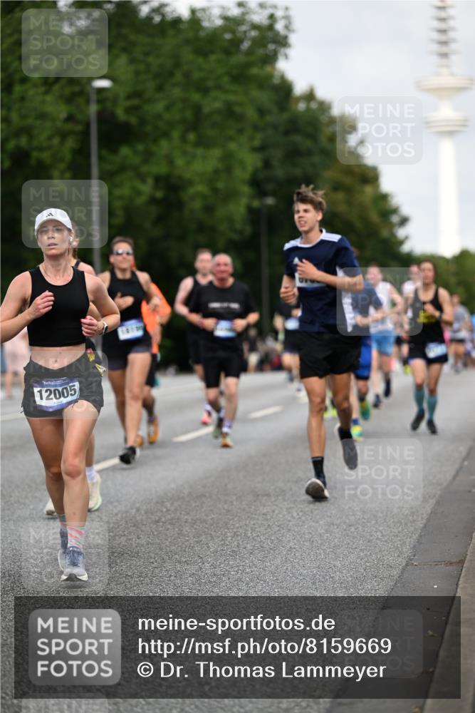 29.06.2025 - hella hamburg halbmarathon Dr. Thomas Lammeyer http://msf.ph/oto/8159669 29.06.2025 10:08:31 Kennedybrücke 1032, 1161, 1367, 1377, 1674, 2011, 3413, 3488, 4488, 4904, 5354, 5363, 5365, 5976, 6706, 6709, 10213, 10756, 10962 meine-sportfotos.de