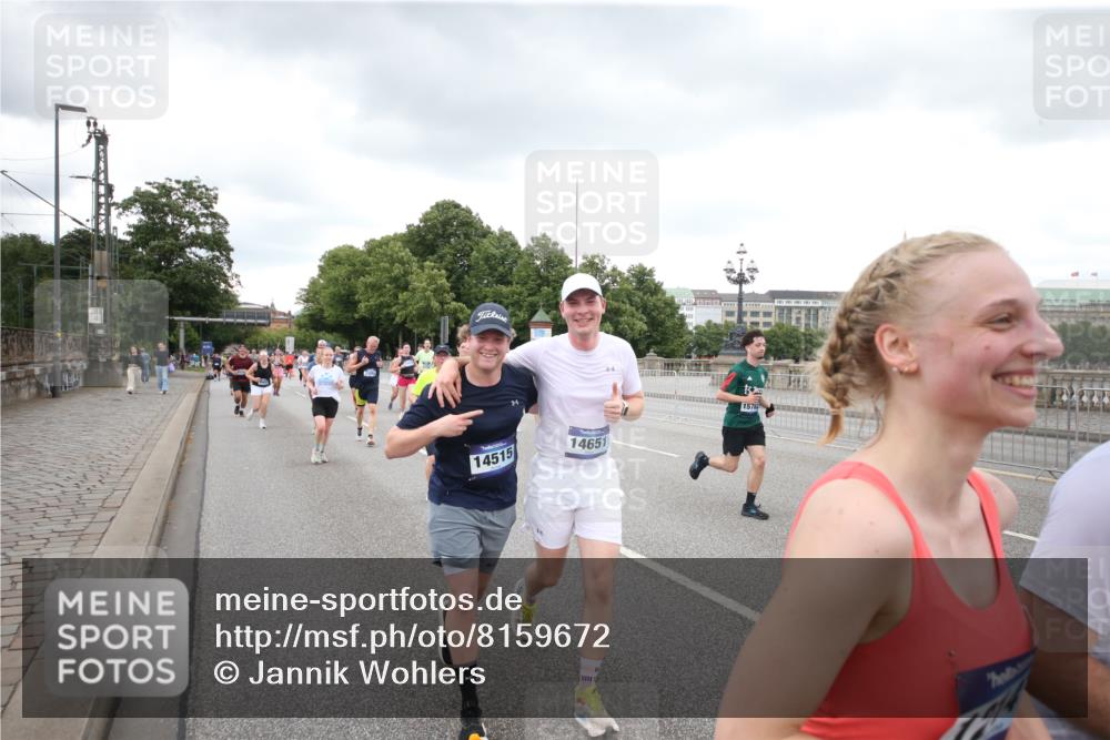 29.06.2025 - hella hamburg halbmarathon Jannik Wohlers http://msf.ph/oto/8159672 29.06.2025 10:54:46 Lombardsbrücke 1013, 2090, 2452, 3274, 4039, 4628, 5040, 6395, 6396, 6944, 7219, 7238, 7766, 8403, 8519, 10109, 10458, 10686, 11737, 11788, 11908, 12147, 12148, 13098, 13230, 13548, 13979, 13980, 14515, 14651, 15152, 15160, 15581, 15782, 15843, 16057, 16432, 16433, 16664, 16665, 17090, 19199 meine-sportfotos.de