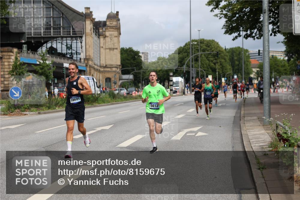 29.06.2025 - hella hamburg halbmarathon Yannick Fuchs http://msf.ph/oto/8159675 29.06.2025 10:19:59 20KM 1241, 2892, 5612, 7142, 13872, 14506, 16361, 17752, 18695, 18740 meine-sportfotos.de