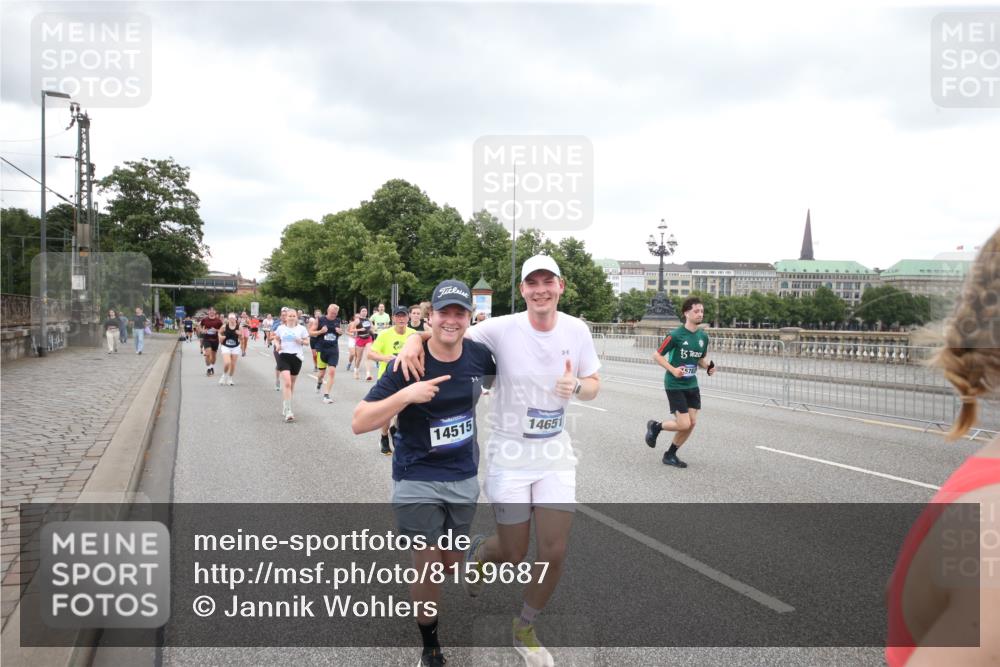 29.06.2025 - hella hamburg halbmarathon Jannik Wohlers http://msf.ph/oto/8159687 29.06.2025 10:54:46 Lombardsbrücke 1013, 2090, 2452, 3274, 4039, 4628, 5040, 6395, 6396, 6944, 7219, 7238, 7766, 8403, 8519, 10109, 10458, 10686, 11737, 11788, 11908, 12147, 12148, 13098, 13230, 13548, 13979, 13980, 14515, 14651, 15152, 15160, 15581, 15782, 15843, 16057, 16432, 16433, 16664, 16665, 17090, 19199 meine-sportfotos.de