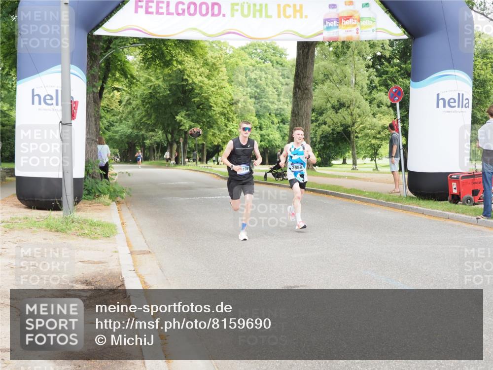 29.06.2025 - hella hamburg halbmarathon MichiJ http://msf.ph/oto/8159690 29.06.2025 10:10:11 Zwischen KM18-KM19  meine-sportfotos.de
