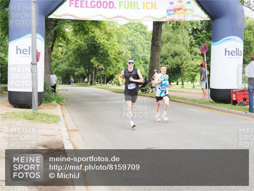 29.06.2025 - hella hamburg halbmarathon MichiJ http://msf.ph/oto/8159709 29.06.2025 10:10:11 Zwischen KM18-KM19  meine-sportfotos.de