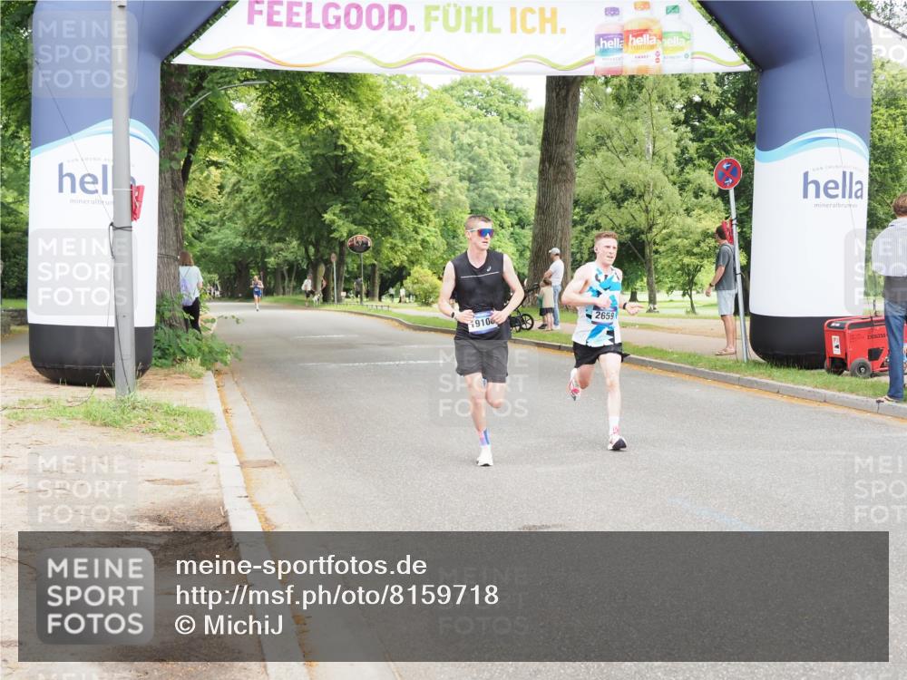 29.06.2025 - hella hamburg halbmarathon MichiJ http://msf.ph/oto/8159718 29.06.2025 10:10:11 Zwischen KM18-KM19  meine-sportfotos.de
