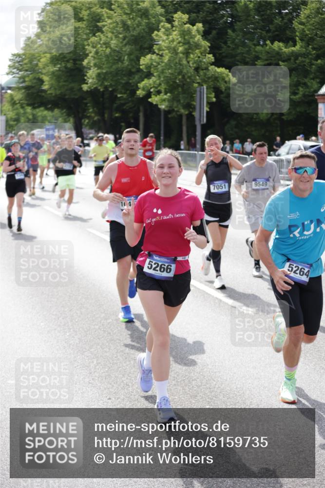29.06.2025 - hella hamburg halbmarathon Jannik Wohlers http://msf.ph/oto/8159735 29.06.2025 10:18:26 Lombardsbrücke 1349, 1521, 2096, 2781, 2821, 3026, 3591, 3592, 3631, 4718, 4802, 4845, 5049, 5264, 5266, 5834, 5910, 6413, 7051, 7121, 7214, 7252, 8665, 8780, 9270, 9272, 9276, 9549, 10037, 10467, 10502, 10816, 10856, 11020, 12239, 12347, 12890, 13204, 13464, 14247, 14294, 14532, 14627, 14760, 14966, 14967, 15138, 15402, 15657, 15881, 16196, 17027, 17030, 17052, 17386, 17490, 17548, 17567, 17571, 18002, 18217, 18246, 18336, 18456, 18519, 19010 meine-sportfotos.de