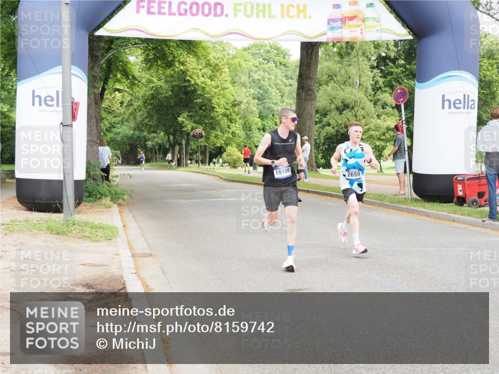 29.06.2025 - hella hamburg halbmarathon MichiJ http://msf.ph/oto/8159742 29.06.2025 10:10:11 Zwischen KM18-KM19  meine-sportfotos.de