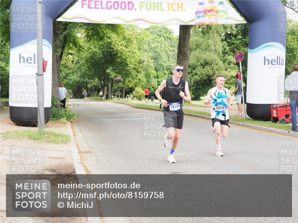 29.06.2025 - hella hamburg halbmarathon MichiJ http://msf.ph/oto/8159758 29.06.2025 10:10:11 Zwischen KM18-KM19  meine-sportfotos.de