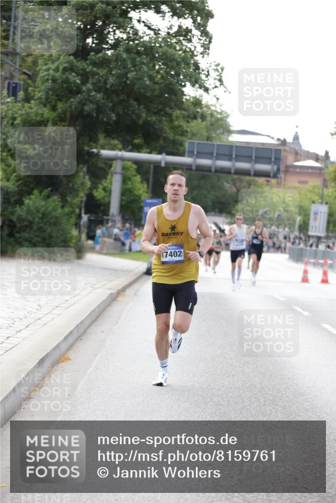 29.06.2025 - hella hamburg halbmarathon Jannik Wohlers http://msf.ph/oto/8159761 29.06.2025 09:39:19 Lombardsbrücke 51, 6699, 11342, 11678, 14932, 15166, 17402, 18848, 19108 meine-sportfotos.de