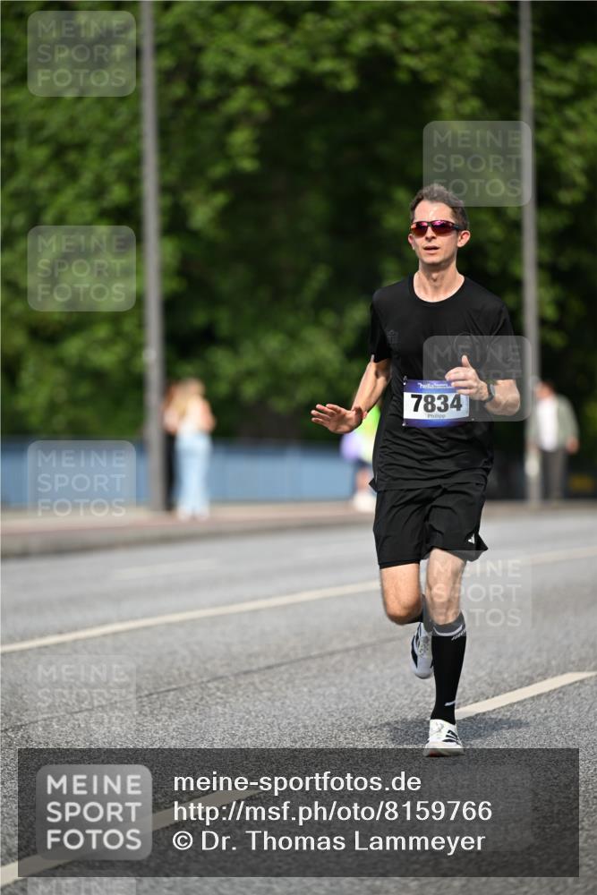 29.06.2025 - hella hamburg halbmarathon Dr. Thomas Lammeyer http://msf.ph/oto/8159766 29.06.2025 09:44:11 Kennedybrücke 7963 meine-sportfotos.de