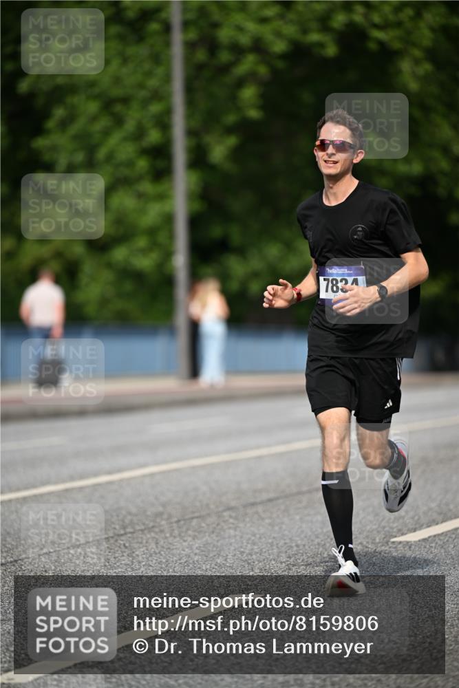 29.06.2025 - hella hamburg halbmarathon Dr. Thomas Lammeyer http://msf.ph/oto/8159806 29.06.2025 09:44:12 Kennedybrücke 2459, 7963 meine-sportfotos.de