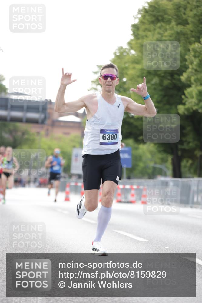 29.06.2025 - hella hamburg halbmarathon Jannik Wohlers http://msf.ph/oto/8159829 29.06.2025 09:39:25 Lombardsbrücke 51, 6380, 11342, 11678, 14933, 17402, 18848, 19108 meine-sportfotos.de