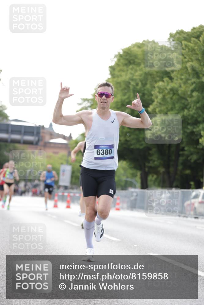 29.06.2025 - hella hamburg halbmarathon Jannik Wohlers http://msf.ph/oto/8159858 29.06.2025 09:39:26 Lombardsbrücke 51, 6380, 11342, 11678, 14933, 17402, 19108 meine-sportfotos.de