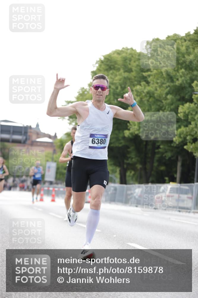 29.06.2025 - hella hamburg halbmarathon Jannik Wohlers http://msf.ph/oto/8159878 29.06.2025 09:39:26 Lombardsbrücke 51, 6380, 11342, 11678, 14933, 17402, 19108 meine-sportfotos.de
