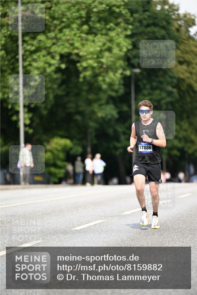 29.06.2025 - hella hamburg halbmarathon Dr. Thomas Lammeyer http://msf.ph/oto/8159882 29.06.2025 09:44:15 Kennedybrücke 2459, 7963, 9442 meine-sportfotos.de
