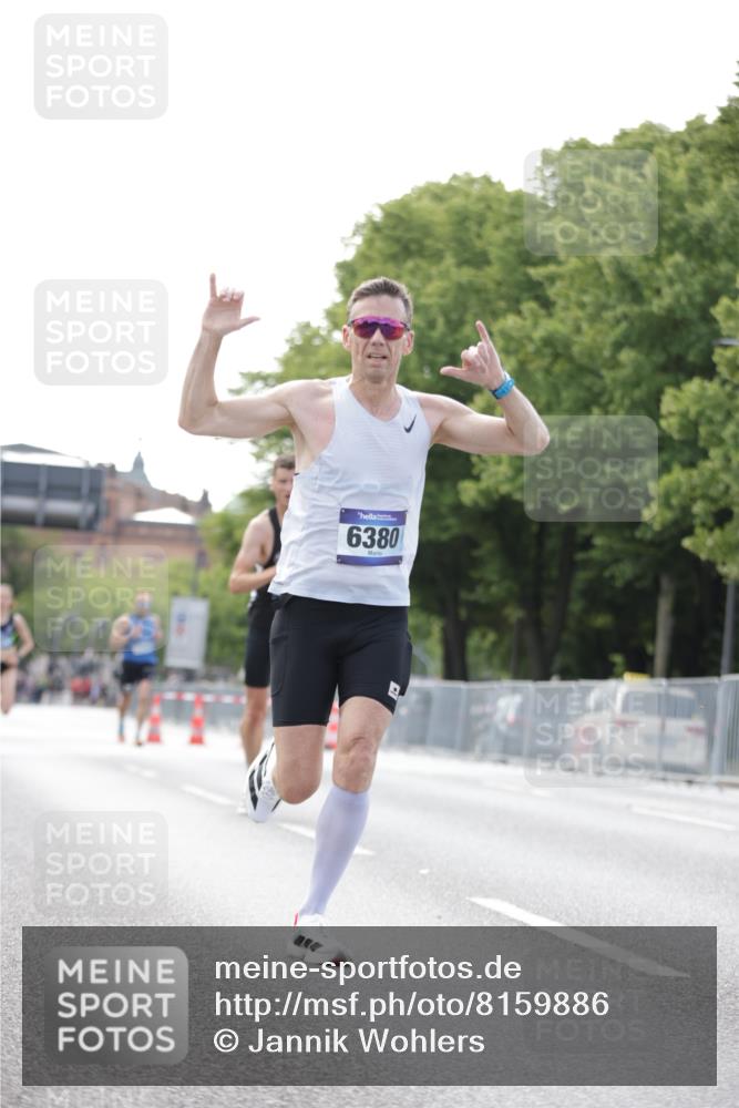 29.06.2025 - hella hamburg halbmarathon Jannik Wohlers http://msf.ph/oto/8159886 29.06.2025 09:39:26 Lombardsbrücke 51, 6380, 11342, 11678, 14933, 17402, 19108 meine-sportfotos.de