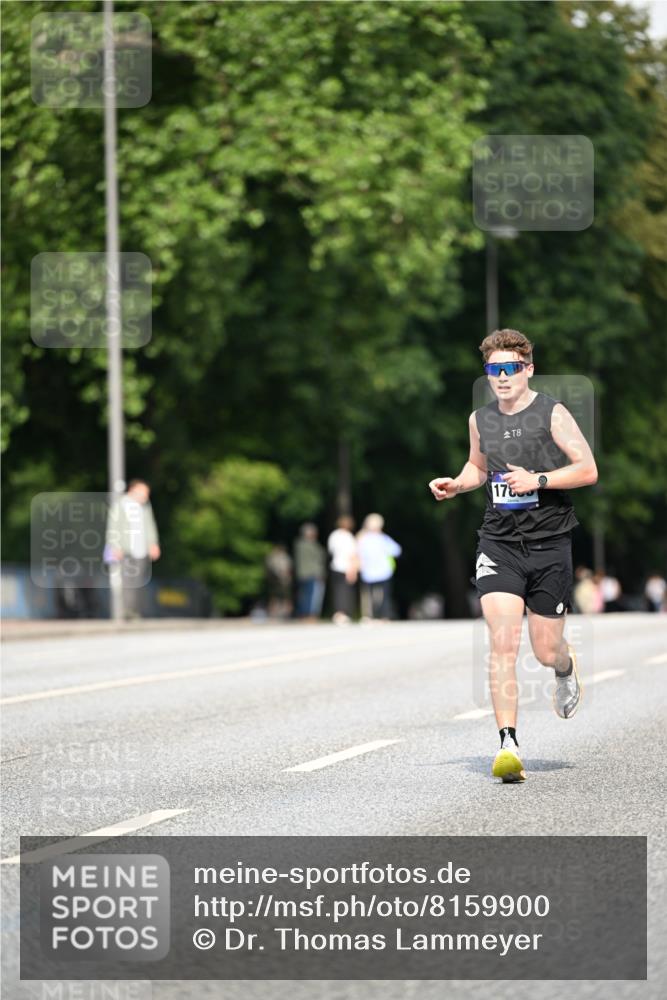 29.06.2025 - hella hamburg halbmarathon Dr. Thomas Lammeyer http://msf.ph/oto/8159900 29.06.2025 09:44:15 Kennedybrücke 2459, 7963, 9442 meine-sportfotos.de