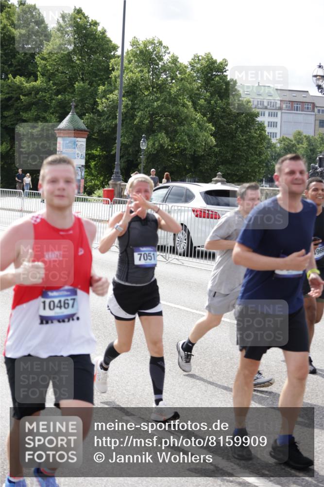 29.06.2025 - hella hamburg halbmarathon Jannik Wohlers http://msf.ph/oto/8159909 29.06.2025 10:18:27 Lombardsbrücke 1349, 1521, 2096, 2781, 2821, 3026, 3591, 3592, 3631, 4718, 4802, 4845, 5049, 5264, 5266, 5834, 5910, 6413, 7051, 7121, 7214, 7252, 8665, 8780, 9270, 9272, 9276, 9549, 10037, 10467, 10816, 10856, 11020, 12239, 12347, 12890, 13204, 13464, 14247, 14294, 14532, 14760, 14966, 14967, 15138, 15402, 15657, 15881, 16196, 17027, 17030, 17052, 17386, 17490, 17548, 17567, 17571, 18002, 18217, 18246, 18336, 18456, 18519, 18568, 19010 meine-sportfotos.de