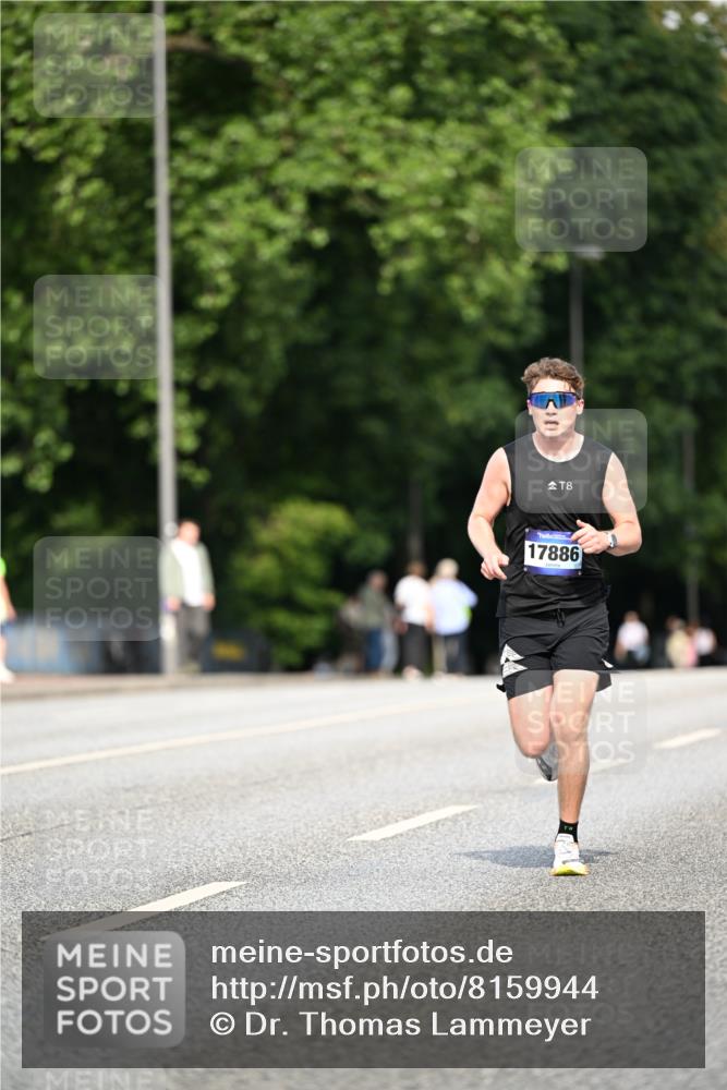 29.06.2025 - hella hamburg halbmarathon Dr. Thomas Lammeyer http://msf.ph/oto/8159944 29.06.2025 09:44:15 Kennedybrücke 2459, 7963, 9442 meine-sportfotos.de