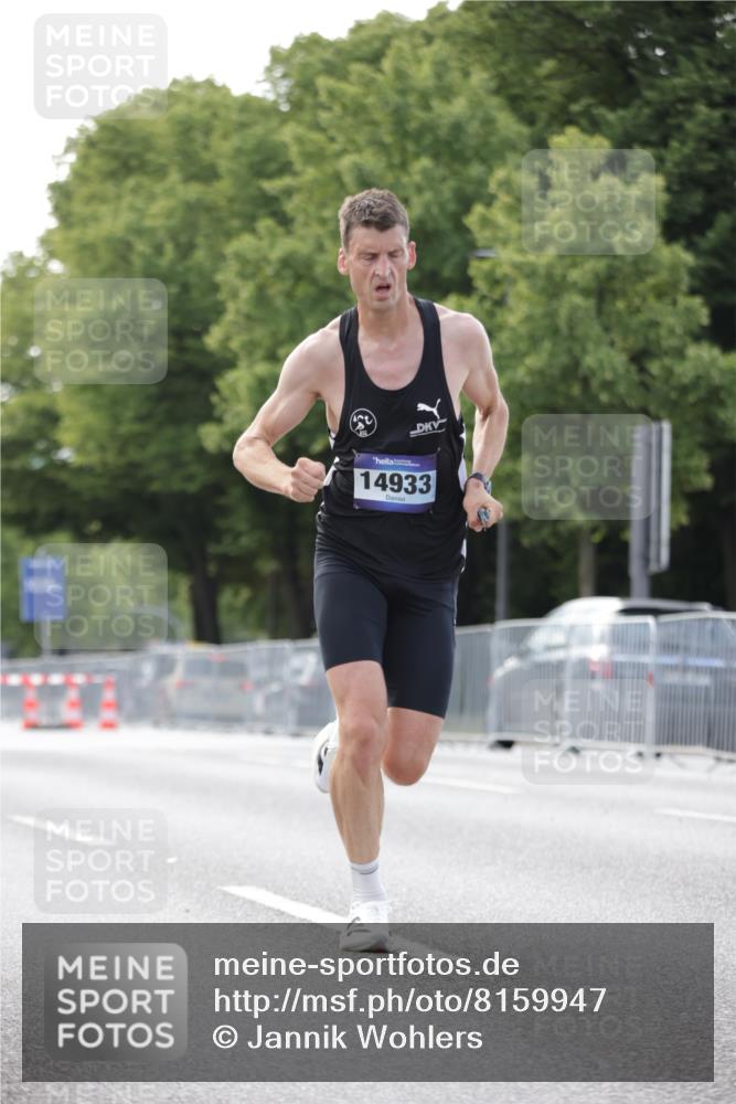 29.06.2025 - hella hamburg halbmarathon Jannik Wohlers http://msf.ph/oto/8159947 29.06.2025 09:39:28 Lombardsbrücke 51, 53, 6380, 11342, 11678, 14933, 17402, 19108 meine-sportfotos.de