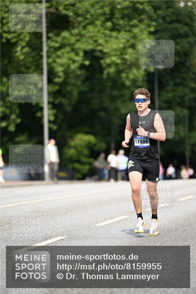 29.06.2025 - hella hamburg halbmarathon Dr. Thomas Lammeyer http://msf.ph/oto/8159955 29.06.2025 09:44:15 Kennedybrücke 2459, 7963, 9442 meine-sportfotos.de
