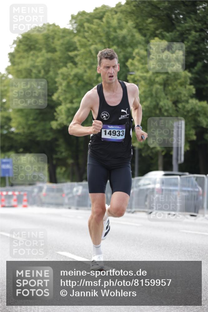 29.06.2025 - hella hamburg halbmarathon Jannik Wohlers http://msf.ph/oto/8159957 29.06.2025 09:39:28 Lombardsbrücke 51, 53, 6380, 11342, 11678, 14933, 17402, 19108 meine-sportfotos.de