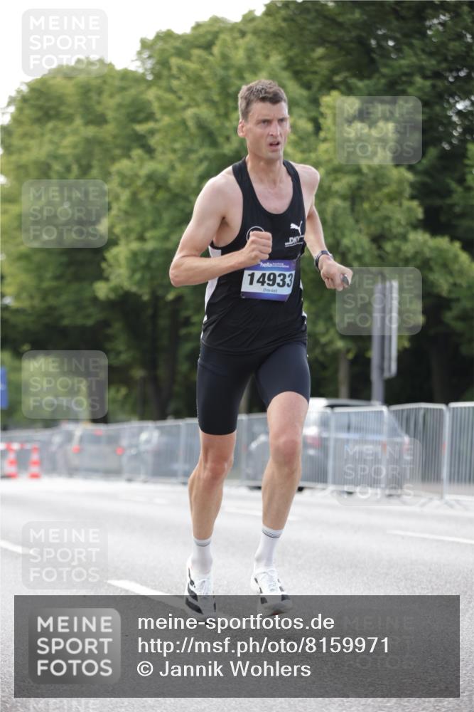 29.06.2025 - hella hamburg halbmarathon Jannik Wohlers http://msf.ph/oto/8159971 29.06.2025 09:39:28 Lombardsbrücke 51, 53, 6380, 11342, 11678, 14933, 17402, 19108 meine-sportfotos.de