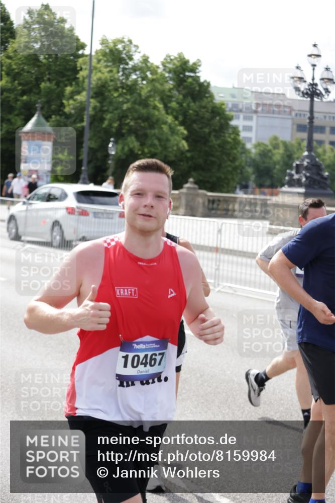 29.06.2025 - hella hamburg halbmarathon Jannik Wohlers http://msf.ph/oto/8159984 29.06.2025 10:18:28 Lombardsbrücke 1349, 1521, 2096, 2781, 2821, 3026, 3591, 3592, 3631, 4718, 4845, 5049, 5264, 5266, 5834, 5910, 6194, 6413, 6736, 7051, 7121, 7214, 7252, 8665, 8780, 9270, 9272, 9276, 9549, 10037, 10467, 10816, 10856, 11743, 12239, 12347, 12890, 13204, 13464, 14247, 14294, 14532, 14760, 14966, 15138, 15402, 15657, 15881, 16196, 17027, 17030, 17052, 17386, 17490, 17510, 17548, 17567, 17571, 18002, 18217, 18246, 18336, 18456, 18519, 18568, 18591, 19010 meine-sportfotos.de