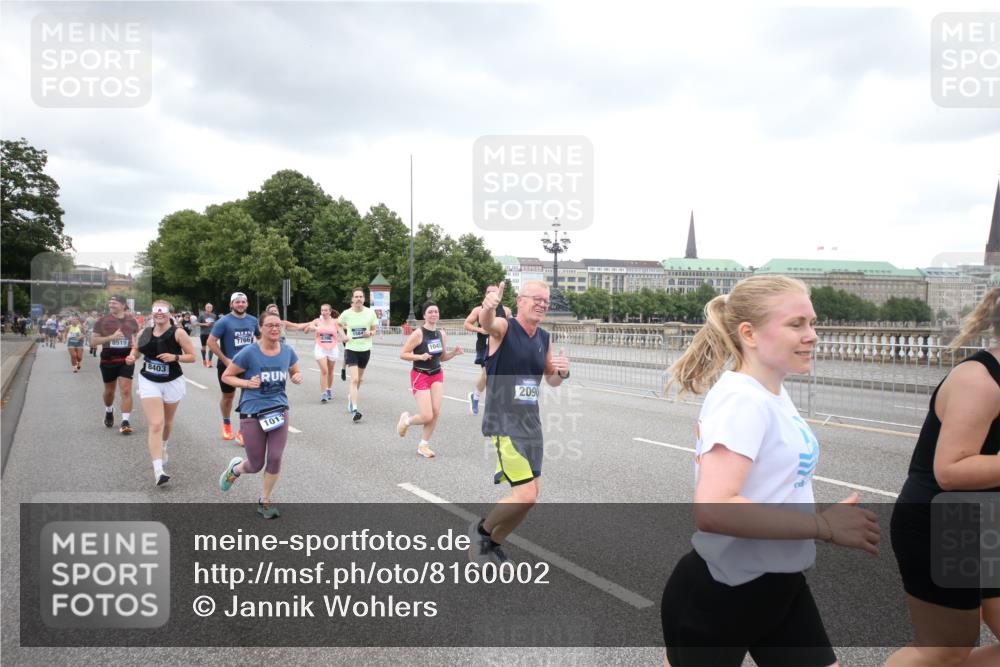 29.06.2025 - hella hamburg halbmarathon Jannik Wohlers http://msf.ph/oto/8160002 29.06.2025 10:54:49 Lombardsbrücke 1013, 2090, 2452, 3115, 3157, 3274, 3577, 4039, 4628, 5040, 5483, 6395, 6396, 6944, 7219, 7238, 7766, 8403, 8519, 10458, 11737, 11788, 11908, 12147, 12148, 13098, 13230, 13548, 14515, 14651, 15152, 15160, 15581, 15782, 15843, 16057, 16385, 16432, 16433, 16533, 16664, 16665, 17090, 19199 meine-sportfotos.de