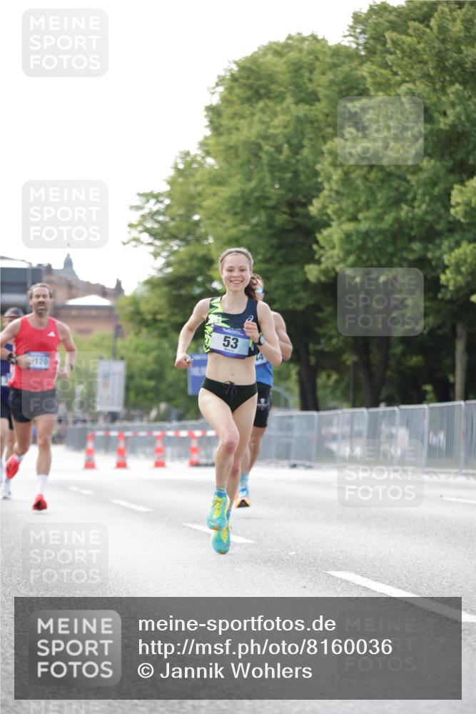 29.06.2025 - hella hamburg halbmarathon Jannik Wohlers http://msf.ph/oto/8160036 29.06.2025 09:39:30 Lombardsbrücke 51, 53, 2144, 3720, 6380, 11678, 14933, 16120, 17402 meine-sportfotos.de