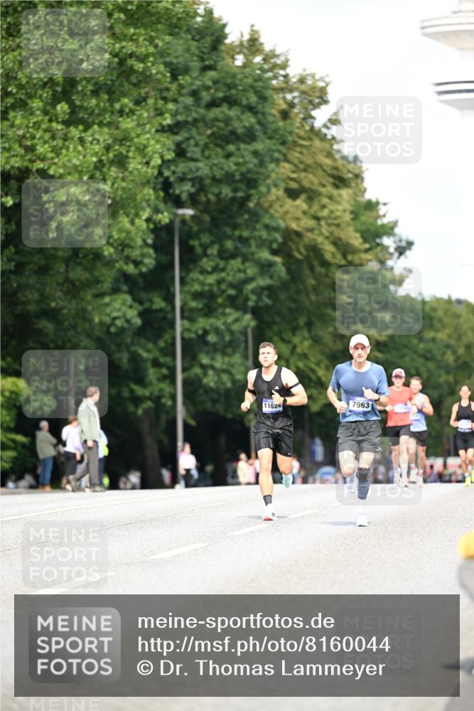 29.06.2025 - hella hamburg halbmarathon Dr. Thomas Lammeyer http://msf.ph/oto/8160044 29.06.2025 09:44:19 Kennedybrücke 2459, 7963, 9442, 10234 meine-sportfotos.de