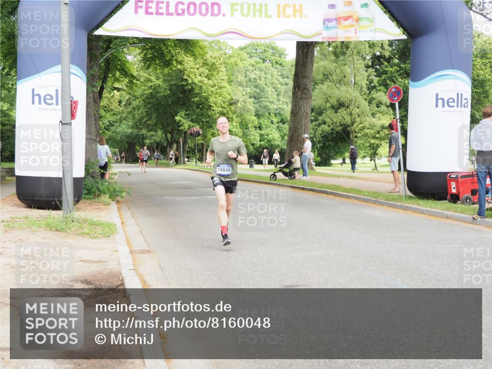29.06.2025 - hella hamburg halbmarathon MichiJ http://msf.ph/oto/8160048 29.06.2025 10:10:41 Zwischen KM18-KM19  meine-sportfotos.de