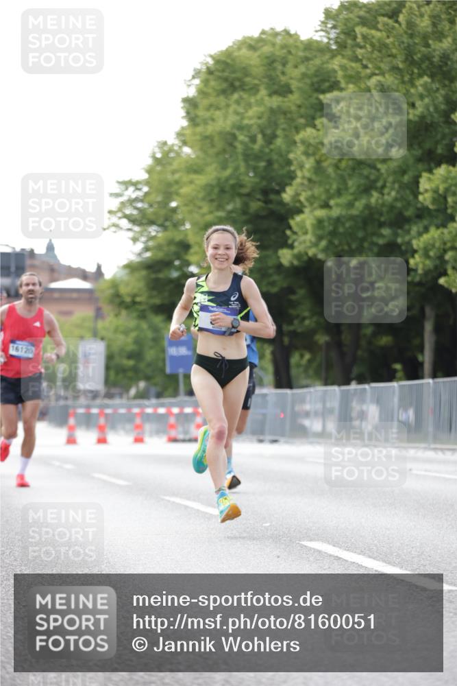 29.06.2025 - hella hamburg halbmarathon Jannik Wohlers http://msf.ph/oto/8160051 29.06.2025 09:39:30 Lombardsbrücke 51, 53, 2144, 3720, 6380, 11678, 14933, 16120, 17402 meine-sportfotos.de