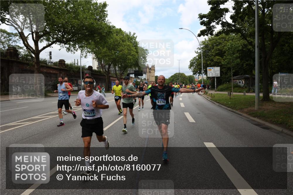29.06.2025 - hella hamburg halbmarathon Yannick Fuchs http://msf.ph/oto/8160077 29.06.2025 10:38:45 20KM 1057, 1220, 1391, 1415, 1468, 1782, 1902, 1941, 2365, 2402, 2415, 2816, 3004, 3021, 3305, 3907, 4310, 4691, 4991, 4999, 5231, 5275, 5476, 5624, 5884, 6490, 6903, 7005, 7191, 7322, 8722, 9159, 9374, 9444, 9633, 10193, 10596, 11469, 12159, 12554, 12711, 12966, 13123, 14351, 14667, 14798, 14816, 15185, 15225, 15233, 15280, 15862, 16316, 16506, 16893, 17097, 17251, 17729, 17748, 18560, 18806, 19207 meine-sportfotos.de