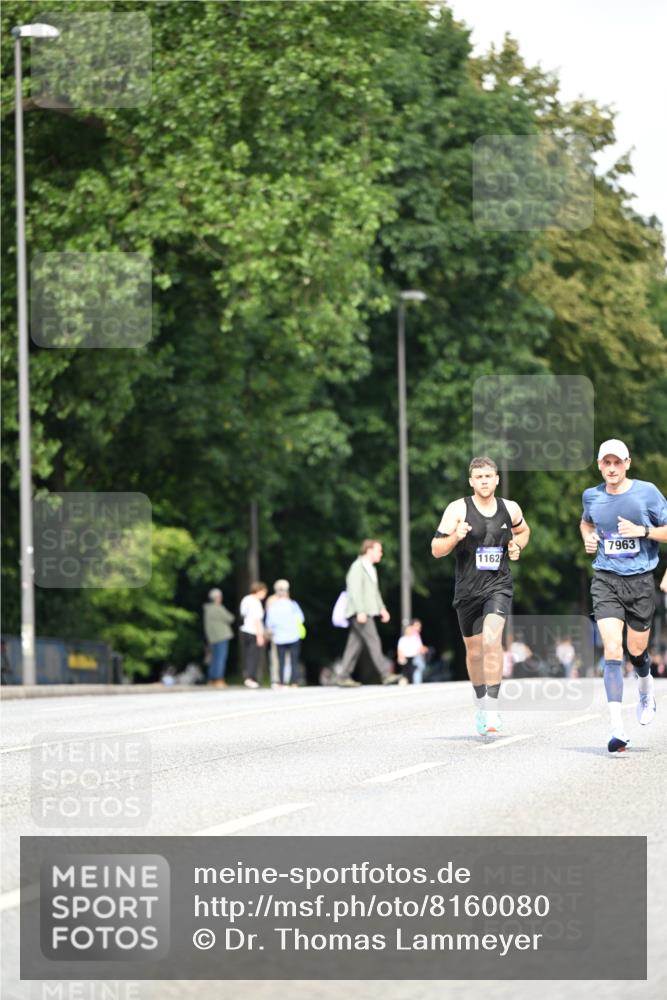 29.06.2025 - hella hamburg halbmarathon Dr. Thomas Lammeyer http://msf.ph/oto/8160080 29.06.2025 09:44:20 Kennedybrücke 2459, 7963, 9442, 10234 meine-sportfotos.de