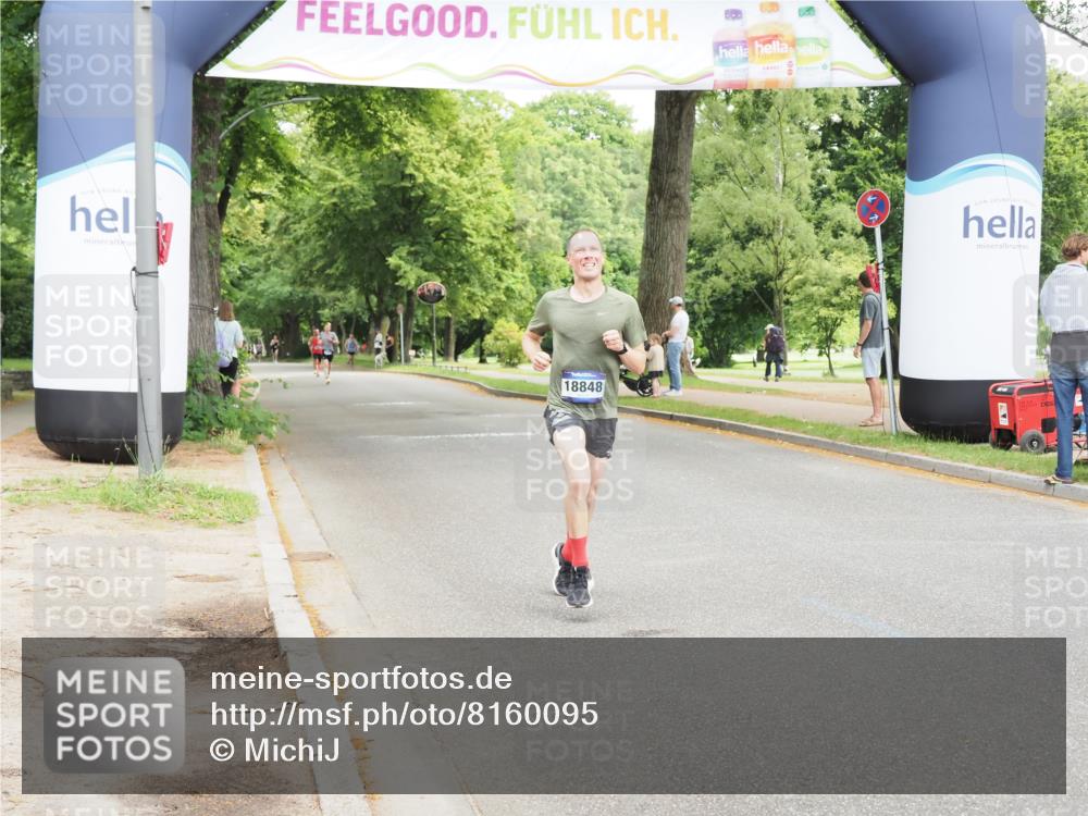 29.06.2025 - hella hamburg halbmarathon MichiJ http://msf.ph/oto/8160095 29.06.2025 10:10:41 Zwischen KM18-KM19  meine-sportfotos.de