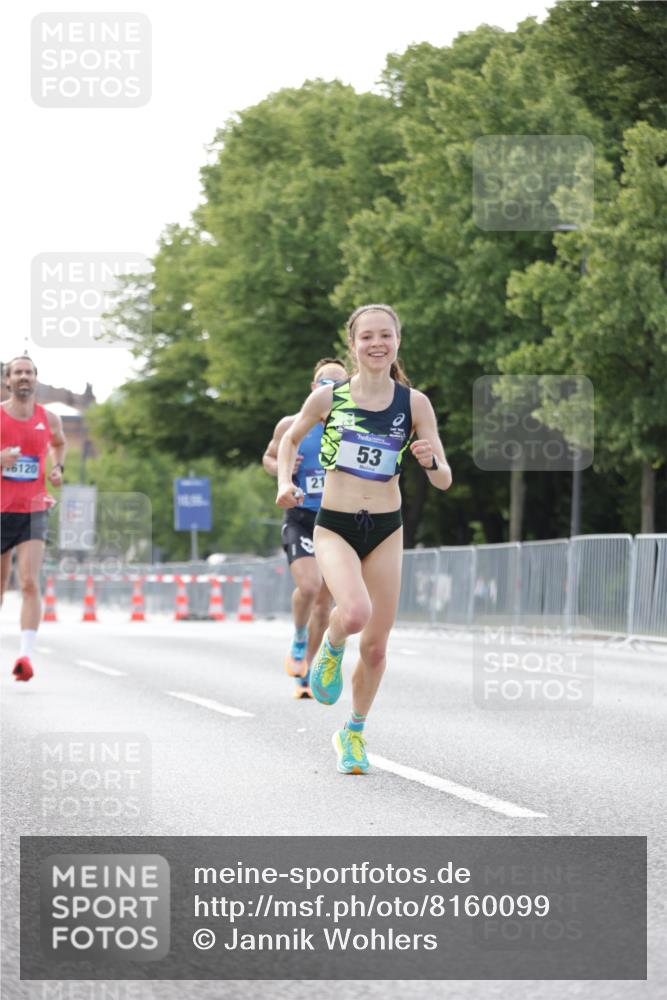 29.06.2025 - hella hamburg halbmarathon Jannik Wohlers http://msf.ph/oto/8160099 29.06.2025 09:39:31 Lombardsbrücke 51, 53, 2144, 3720, 6380, 11678, 14933, 16120, 17402 meine-sportfotos.de