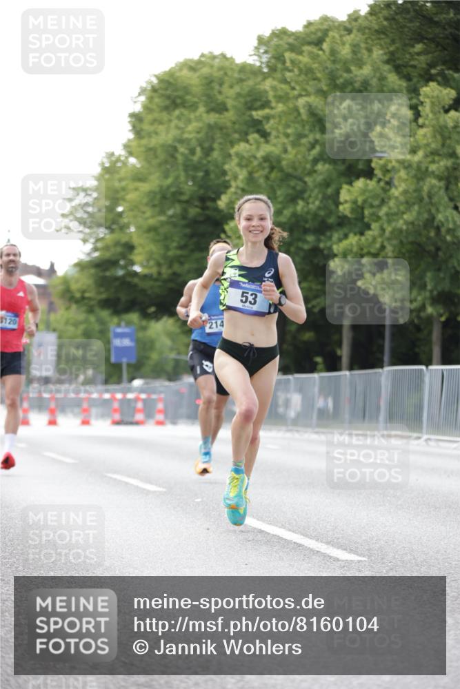 29.06.2025 - hella hamburg halbmarathon Jannik Wohlers http://msf.ph/oto/8160104 29.06.2025 09:39:31 Lombardsbrücke 51, 53, 2144, 3720, 6380, 11678, 14933, 16120, 17402 meine-sportfotos.de